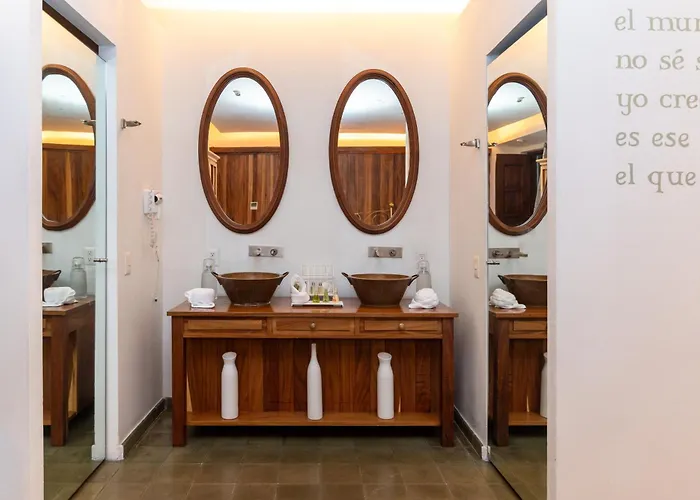 Del Carmen Concept Hotel